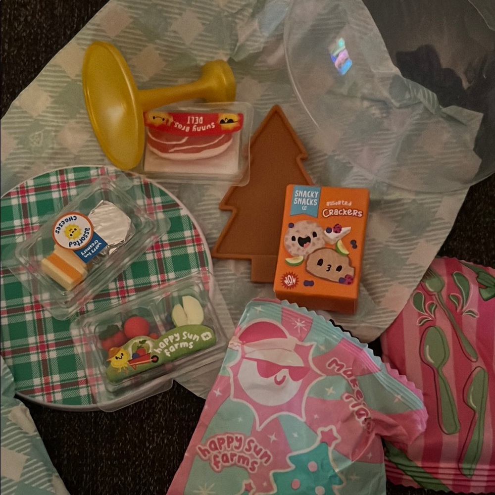MGA Miniverse Holiday Charcuterie Board
